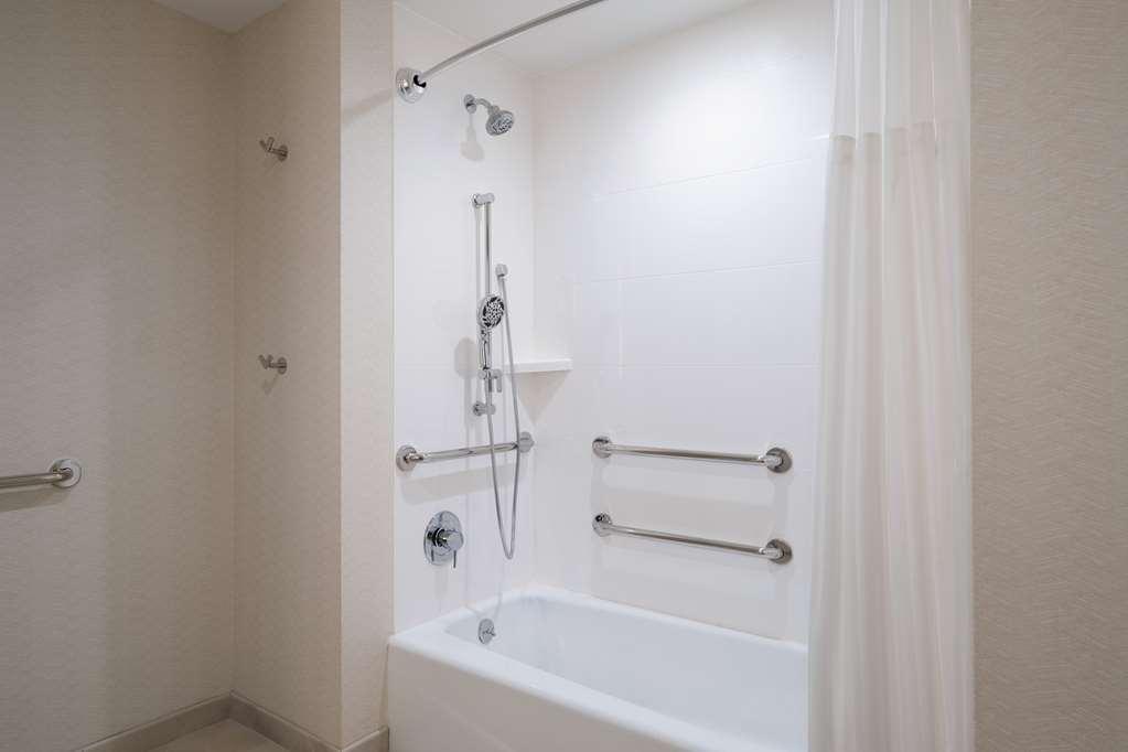 Hilton Garden Inn Visalia, Ca Room photo